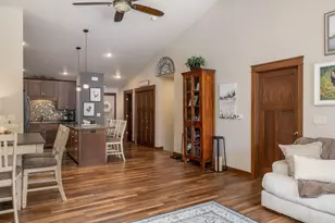 475 Coronado Cir, Onalaska, WI 54650 - Photo 5