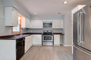 1954 Cascade Dr, Waukesha, WI 53188 - Photo 7