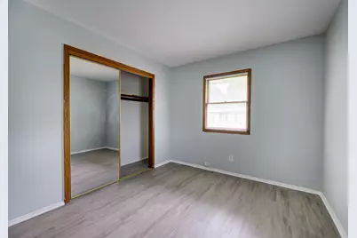 1954  Cascade Dr, Waukesha, WI 53188 - Photo 11