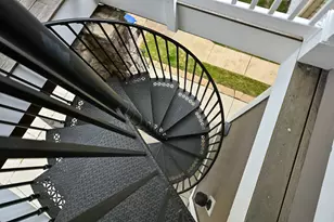 2425 S Superior St, Milwaukee, WI 53207 - Photo 9