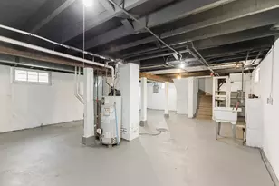 5720 W Rogers St, West Allis, WI 53219 - Photo 9