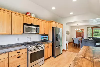 N64W20755  Mill Rd, Menomonee Falls, WI 53051 - Photo 11