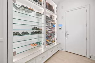 6920 N Barnett Ln, Fox Point, WI 53217 - Photo 23