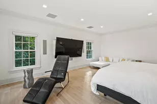 6920 N Barnett Ln, Fox Point, WI 53217 - Photo 73