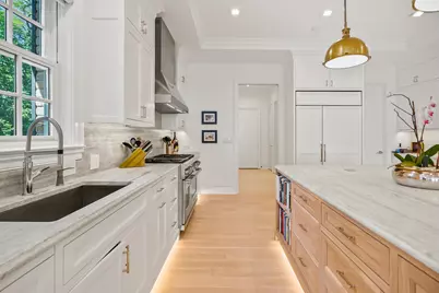 6920 N Barnett Ln, Fox Point, WI 53217 - Photo 15