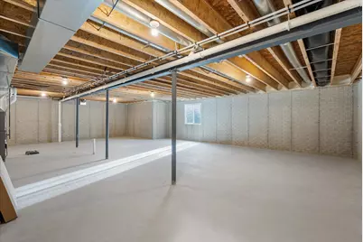 394  Sandy Cir, Pewaukee, WI 53072 - Photo 31