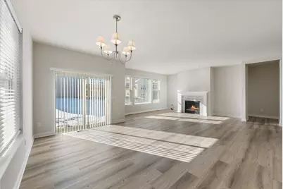 394  Sandy Cir, Pewaukee, WI 53072 - Photo 11