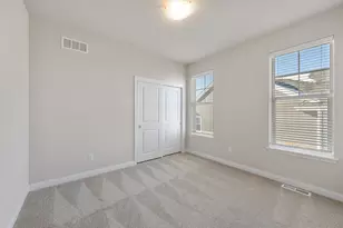 394 Sandy Cir, Pewaukee, WI 53072 - Photo 27