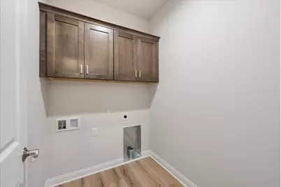 394  Sandy Cir, Pewaukee, WI 53072 - Photo 29