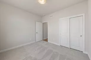 394 Sandy Cir, Pewaukee, WI 53072 - Photo 25