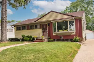 8164 W Muriel Pl, Milwaukee, WI 53218 - Photo 1