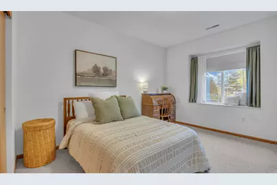 4039  Hazelnut Ct, Sheboygan, WI 53081 - Photo 17