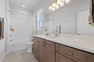 327 Sandy Cir, Pewaukee, WI 53072 - Photo 33