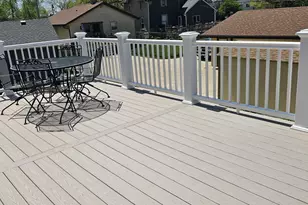 327 Sandy Cir, Pewaukee, WI 53072 - Photo 23
