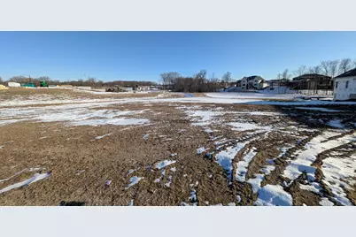 N51W18825  Quietwood Dr #Lt8, Menomonee Falls, WI 53051 - Photo 9