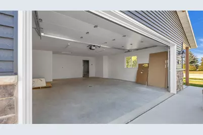 2100 S 21st St, Manitowoc, WI 54220 - Photo 33