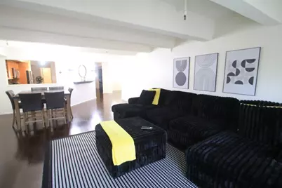 270 E Highland Ave #516, Milwaukee, WI 53202 - Photo 3