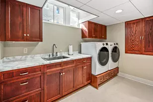 2730 E Menlo Blvd, Shorewood, WI 53211 - Photo 37