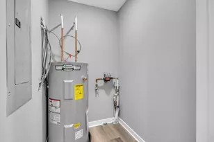 2102 S 21st St, Manitowoc, WI 54220 - Photo 33