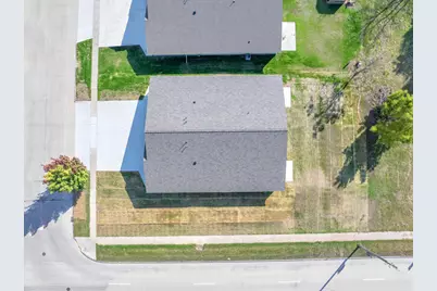 2102 S 21st St, Manitowoc, WI 54220 - Photo 27