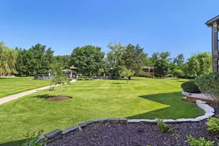 31 Abbey Villa Cir, Fontana, WI 53125 - Photo 9