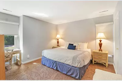 31  Abbey Villa Cir #A, Fontana, WI 53125 - Photo 5