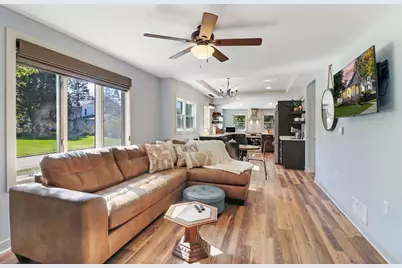 922  Sage St, Lake Geneva, WI 53147 - Photo 3