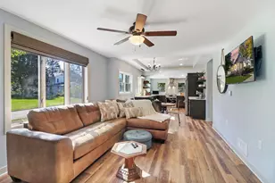 922 Sage St, Lake Geneva, WI 53147 - Photo 3