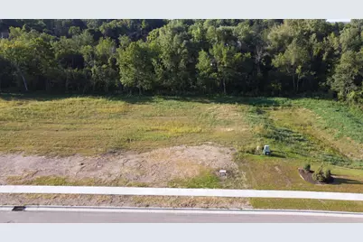 N51W19033  Quietwood Dr #Lt16, Menomonee Falls, WI 53051 - Photo 7