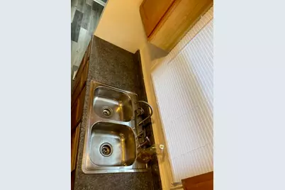 4006 N 41st St #4008, Milwaukee, WI 53216 - Photo 15