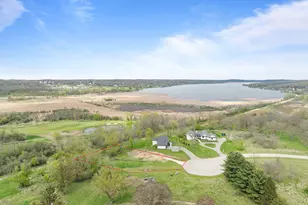 W4540 Lakeview Gln Dr, Geneva, WI 53147 - Photo 5