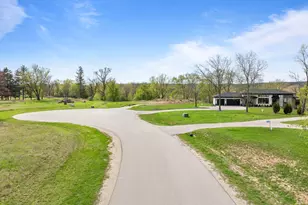 W4540 Lakeview Gln Dr, Geneva, WI 53147 - Photo 13