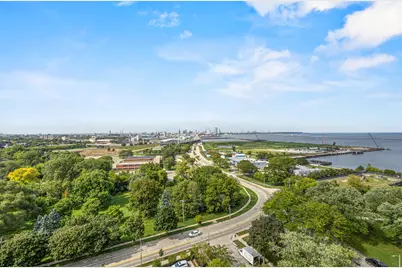 2525 S Shore Dr #14C, Milwaukee, WI 53207 - Photo 49