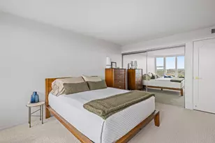 2525 S Shore Dr, Milwaukee, WI 53207 - Photo 47