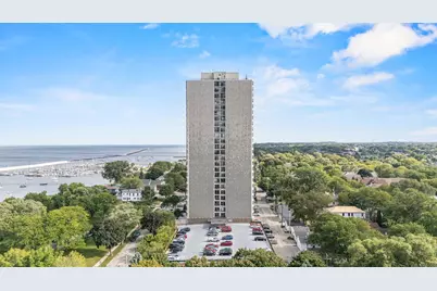 2525 S Shore Dr #14C, Milwaukee, WI 53207 - Photo 53