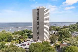 2525 S Shore Dr, Milwaukee, WI 53207 - Photo 51