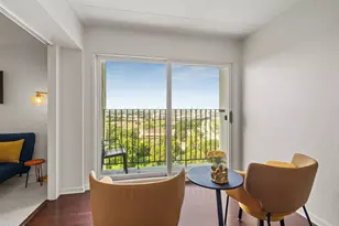 2525 S Shore Dr, Milwaukee, WI 53207 - Photo 33