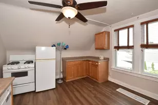 2218 E Eden Pl, Saint Francis, WI 53235 - Photo 9