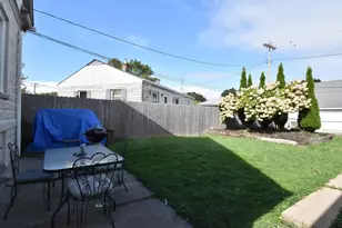 2218 E Eden Pl, Saint Francis, WI 53235 - Photo 27