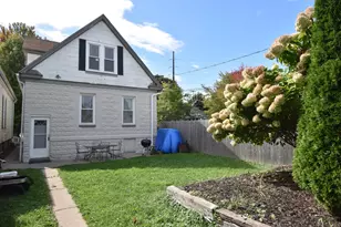 2218 E Eden Pl, Saint Francis, WI 53235 - Photo 29