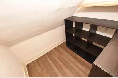 2218 E Eden Pl, Saint Francis, WI 53235 - Photo 13