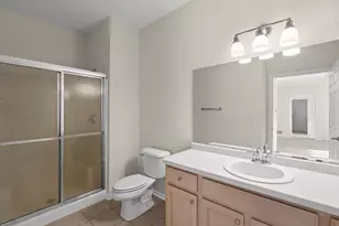 13050 W Bluemound Rd, Elm Grove, WI 53122 - Photo 17