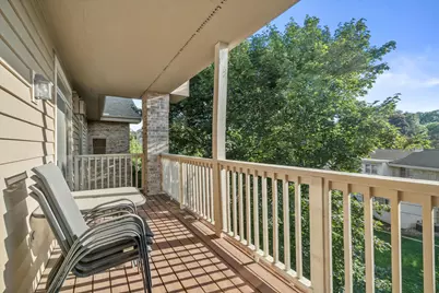 13050 W Bluemound Rd #303, Elm Grove, WI 53122 - Photo 5