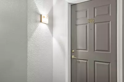 13050 W Bluemound Rd #303, Elm Grove, WI 53122 - Photo 23