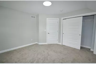 2240 E Morgan Ave, Milwaukee, WI 53207 - Photo 19