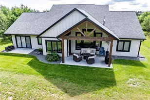 W5730 Waterstone Ln, Germantown, WI 53950 - Photo 3