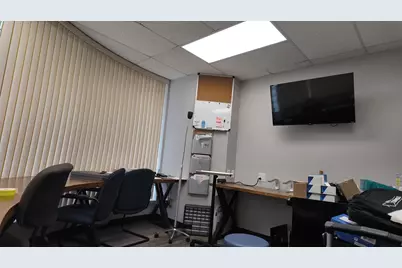 800  Goold St, Racine, WI 53402 - Photo 9