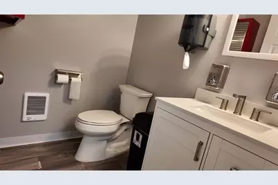 800  Goold St, Racine, WI 53402 - Photo 27