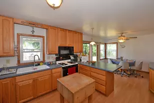 3722 16th St, Racine, WI 53405 - Photo 7