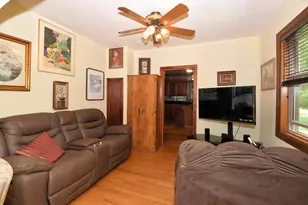 W187N12796 Fond du Lac Ave, Germantown, WI 53022 - Photo 9